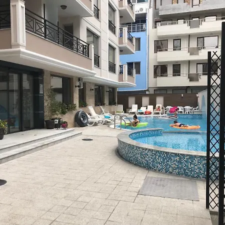 First Line Apartment *